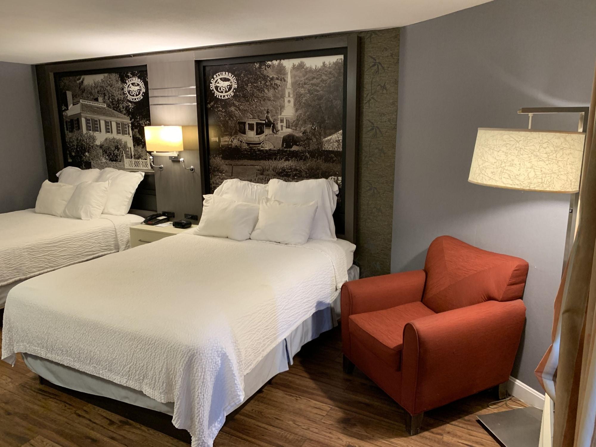 Super 8 By Wyndham Sturbridge Hotel Ngoại thất bức ảnh