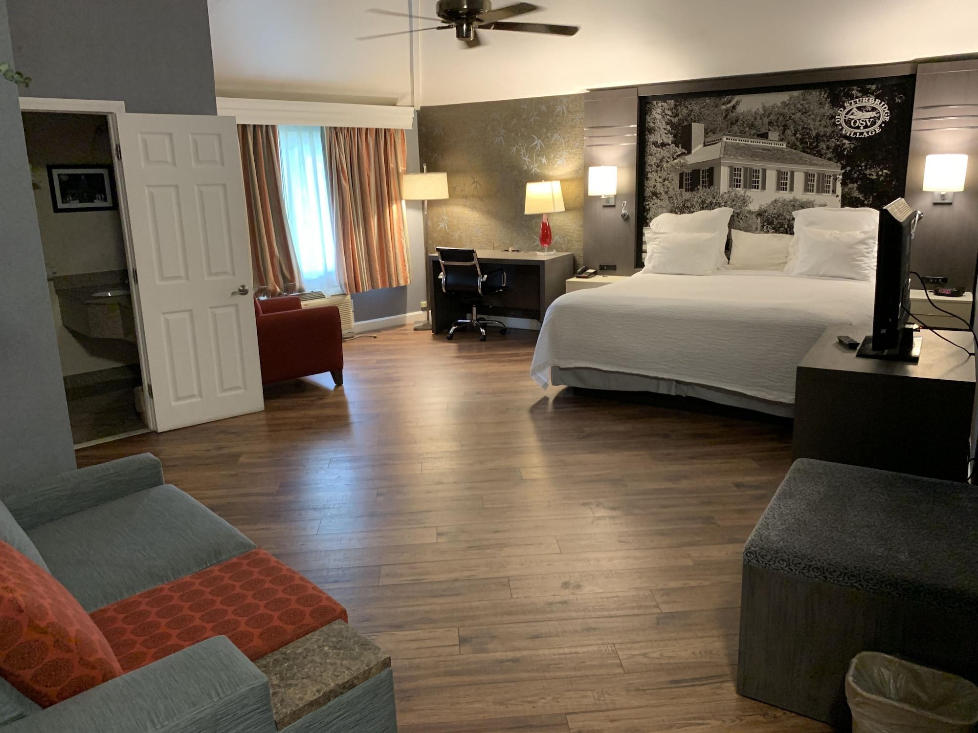 Super 8 By Wyndham Sturbridge Hotel Ngoại thất bức ảnh