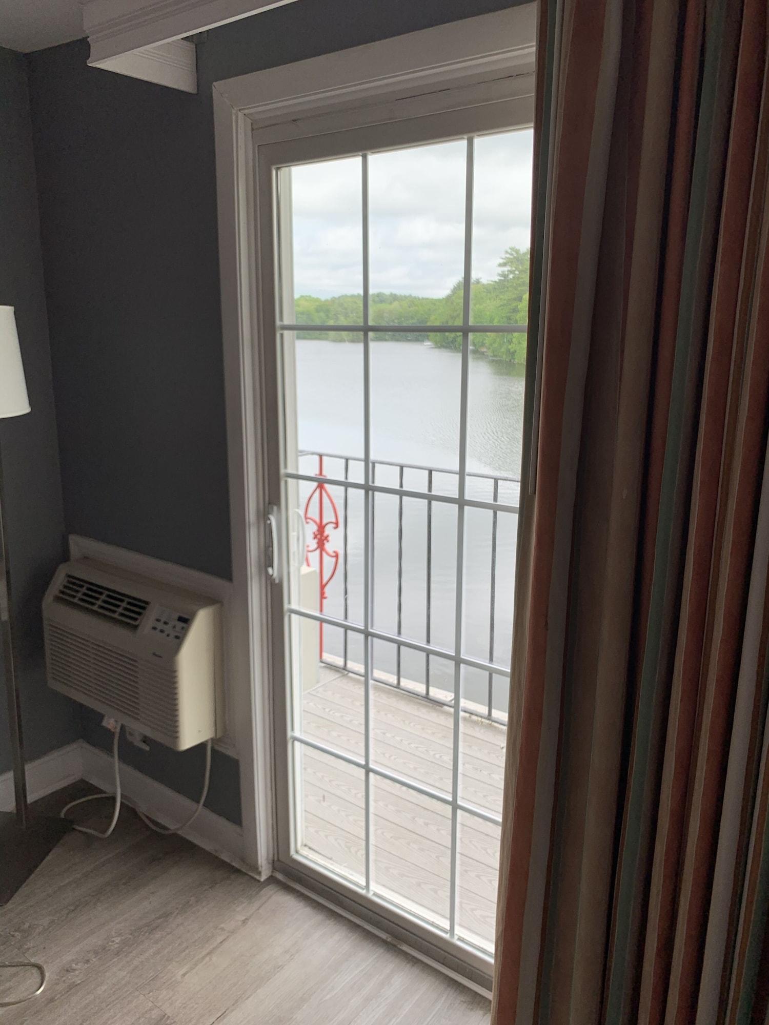 Super 8 By Wyndham Sturbridge Hotel Ngoại thất bức ảnh