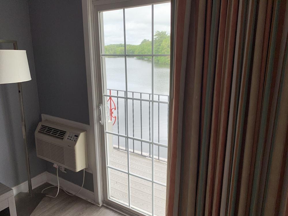 Super 8 By Wyndham Sturbridge Hotel Ngoại thất bức ảnh