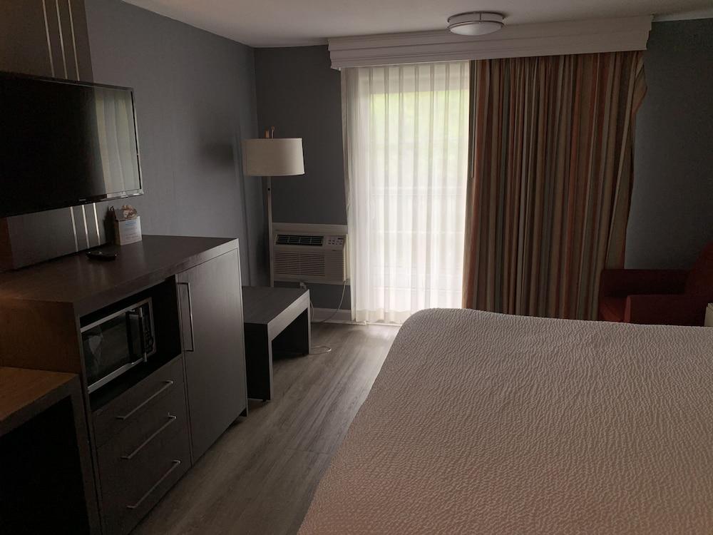 Super 8 By Wyndham Sturbridge Hotel Ngoại thất bức ảnh