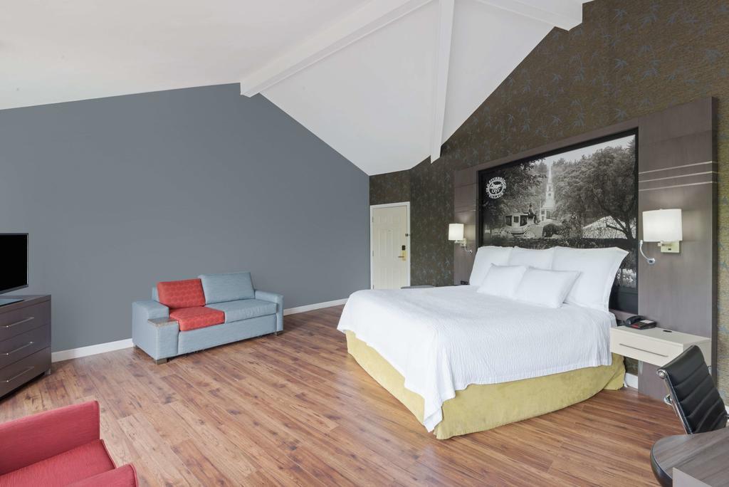 Super 8 By Wyndham Sturbridge Hotel Ngoại thất bức ảnh