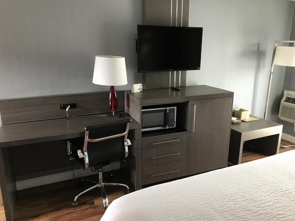 Super 8 By Wyndham Sturbridge Hotel Ngoại thất bức ảnh