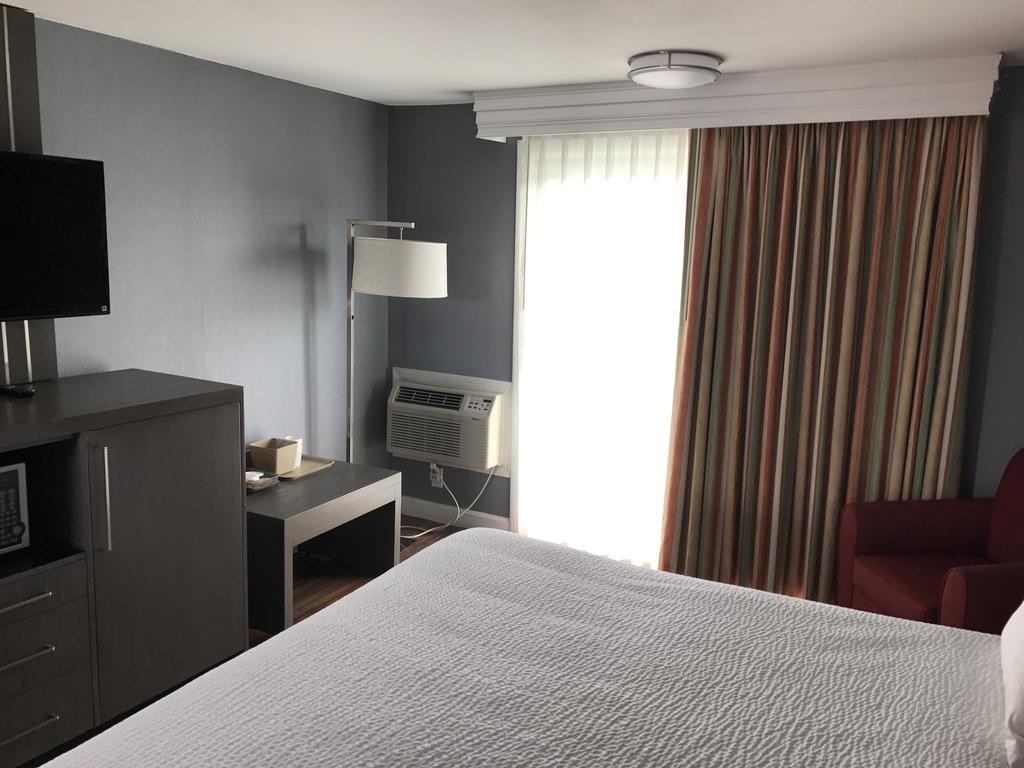 Super 8 By Wyndham Sturbridge Hotel Ngoại thất bức ảnh
