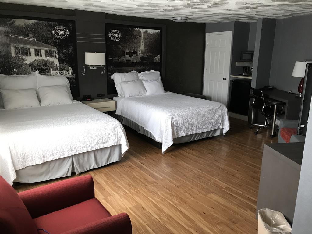 Super 8 By Wyndham Sturbridge Hotel Ngoại thất bức ảnh