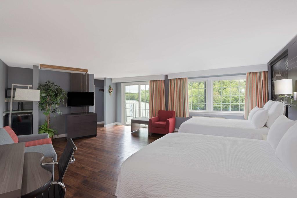 Super 8 By Wyndham Sturbridge Hotel Ngoại thất bức ảnh