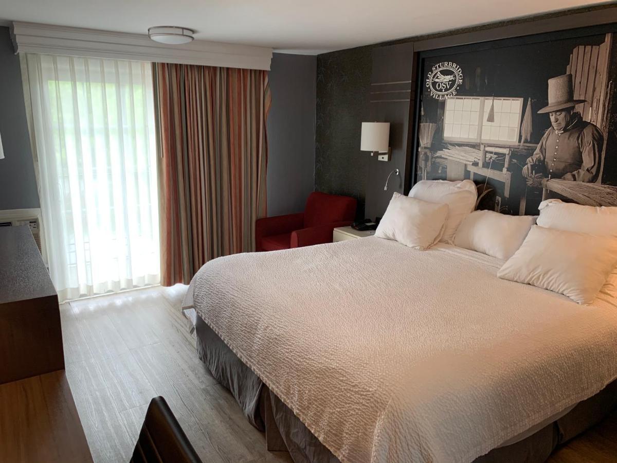 Super 8 By Wyndham Sturbridge Hotel Ngoại thất bức ảnh