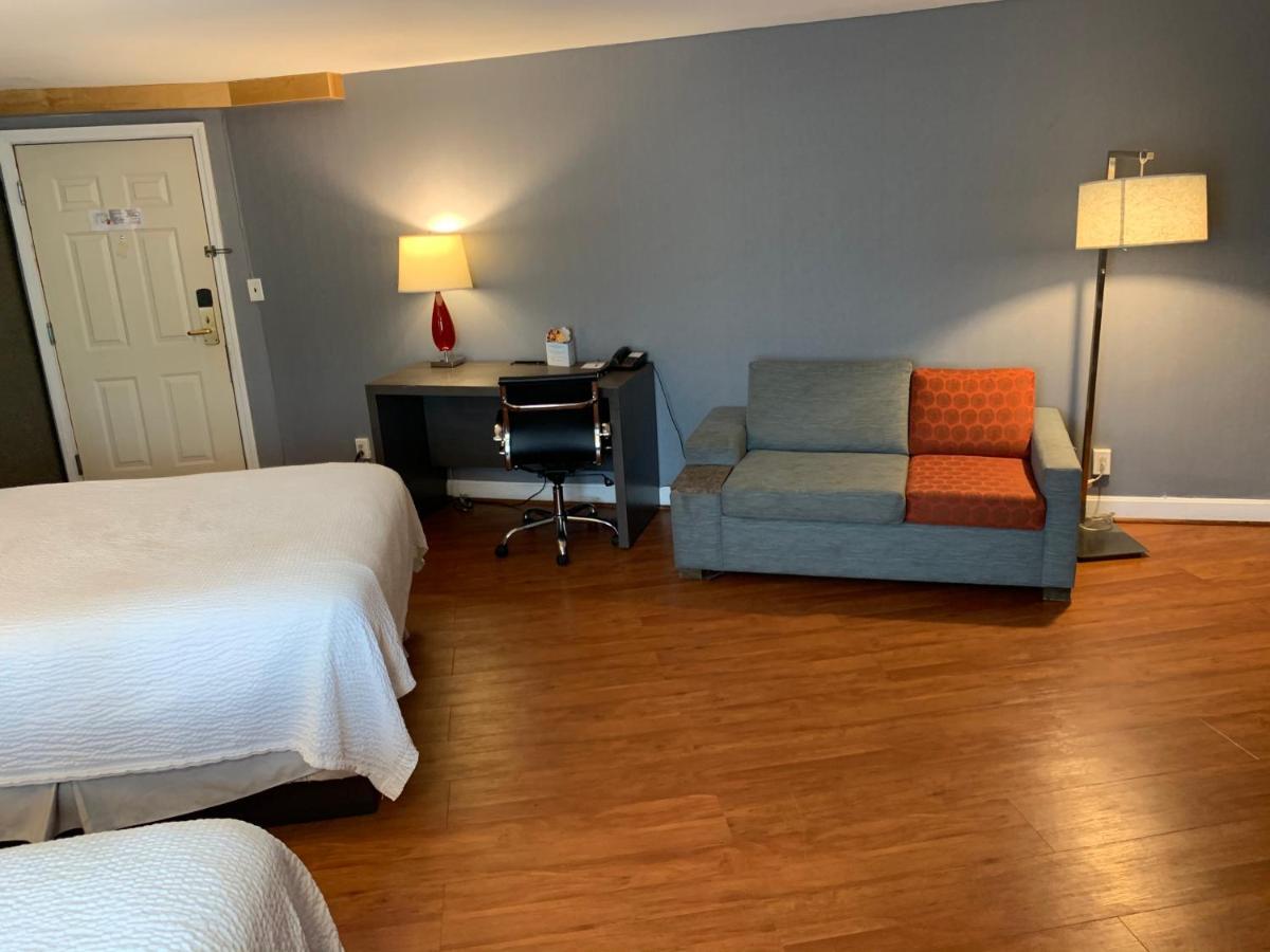 Super 8 By Wyndham Sturbridge Hotel Ngoại thất bức ảnh